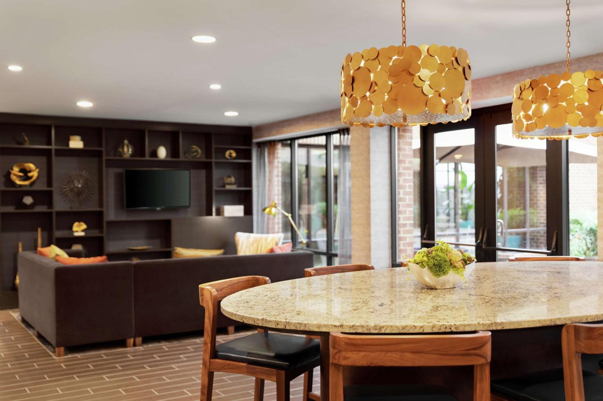 מלון טייסונס קורנר Doubletree By Hilton Mclean Tysons מראה חיצוני תמונה