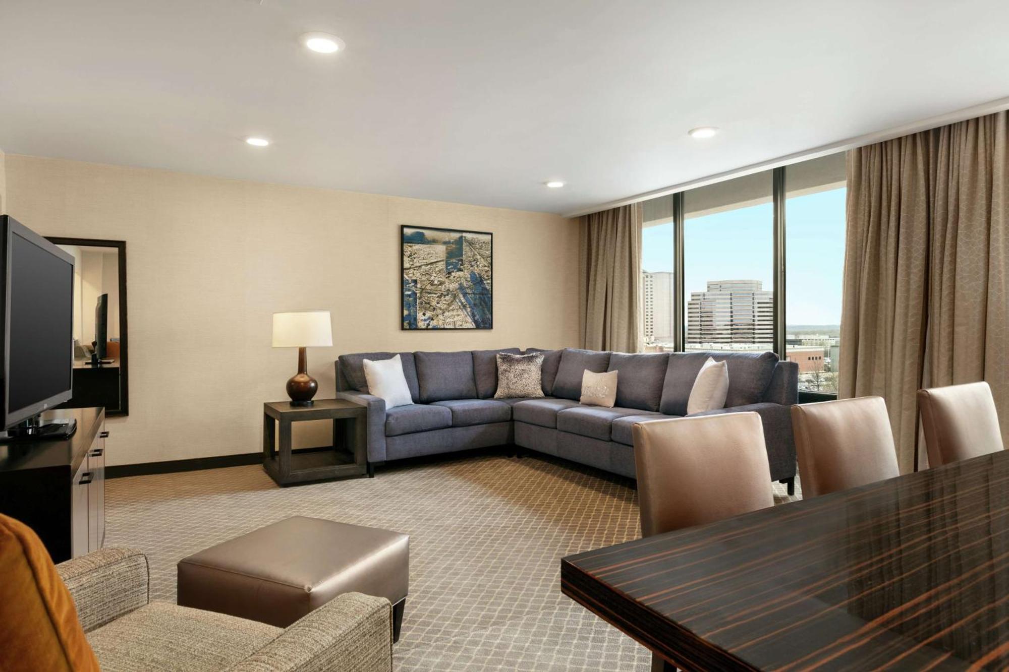מלון טייסונס קורנר Doubletree By Hilton Mclean Tysons מראה חיצוני תמונה