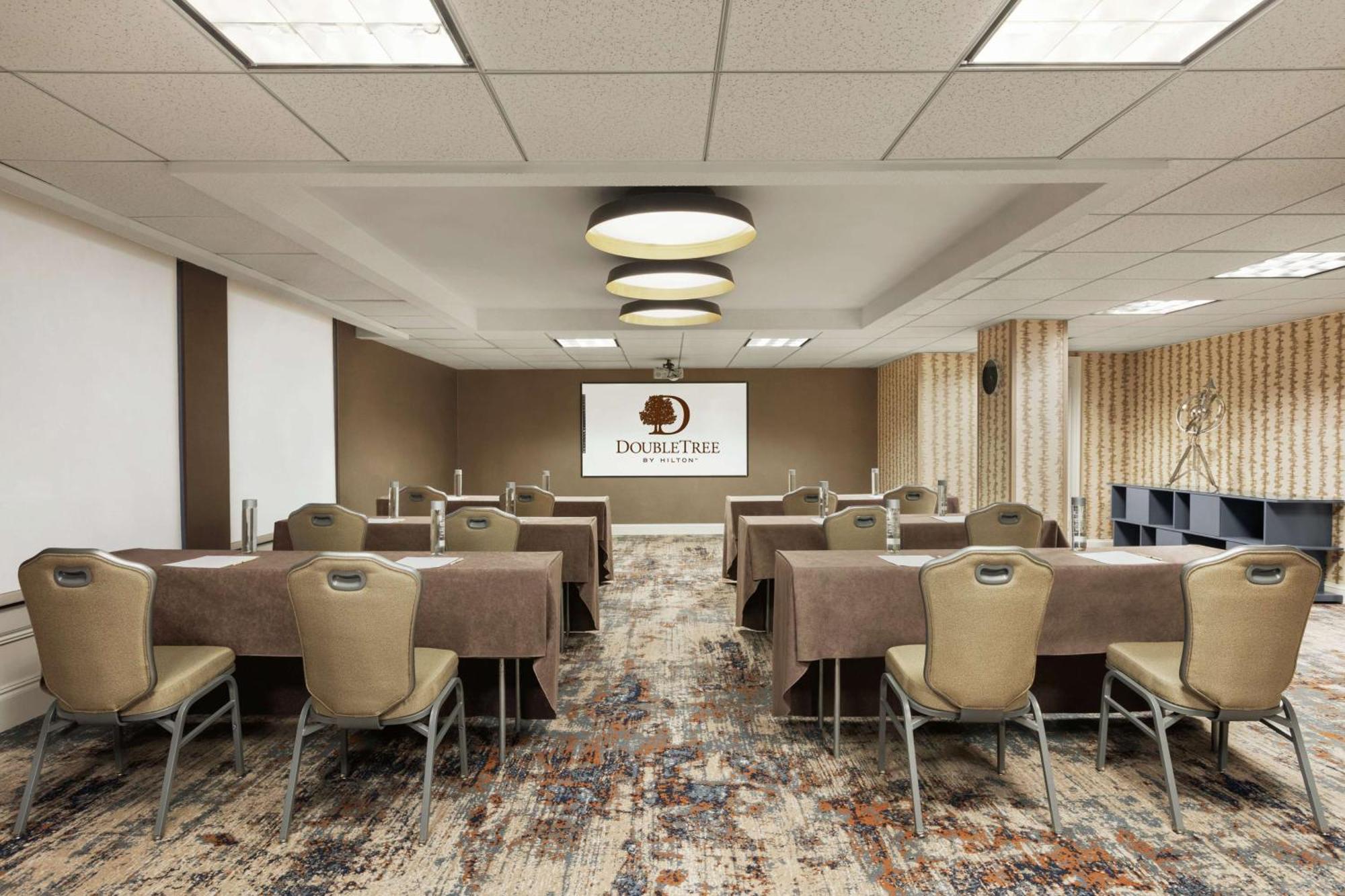 מלון טייסונס קורנר Doubletree By Hilton Mclean Tysons מראה חיצוני תמונה