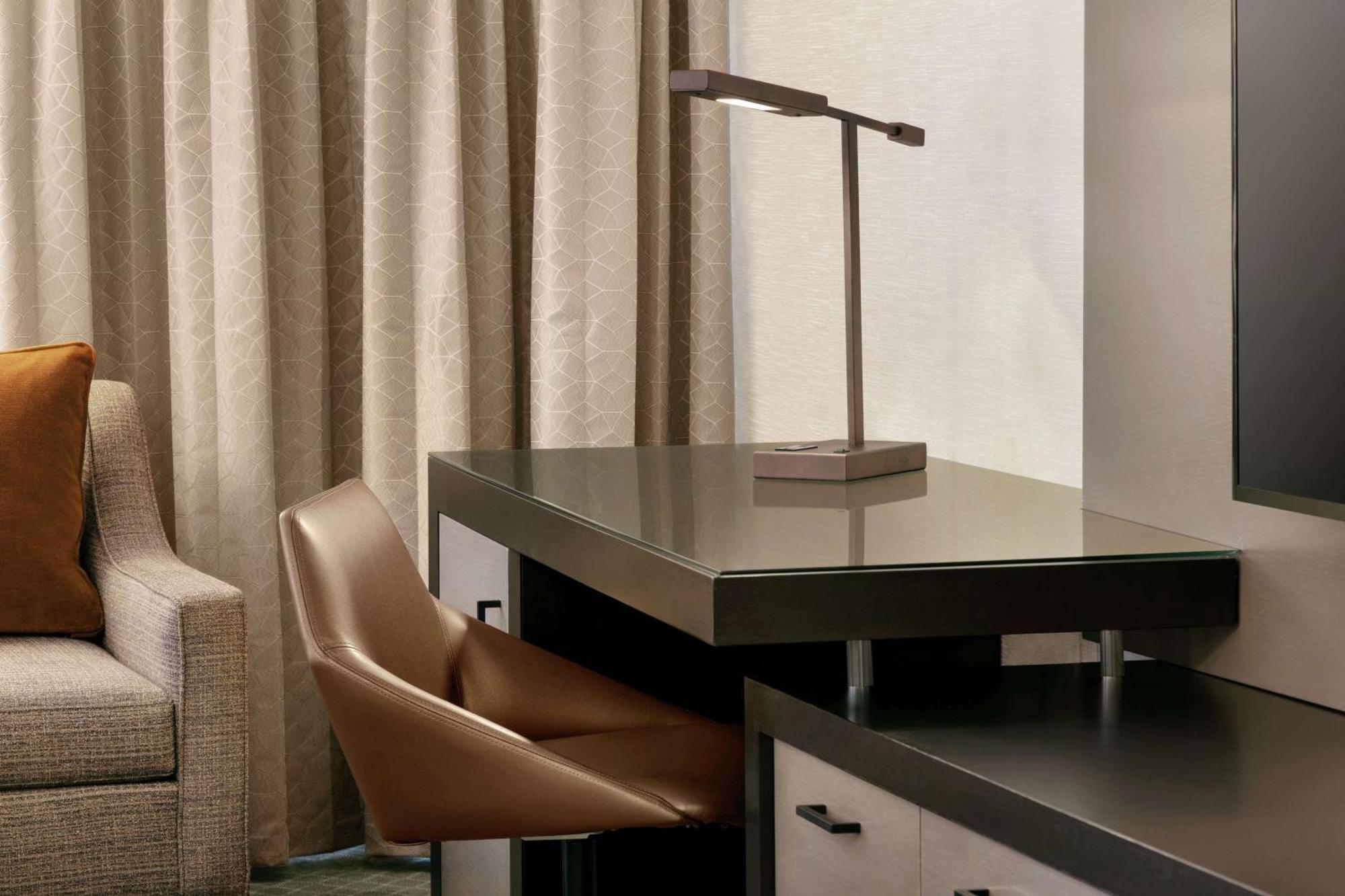 מלון טייסונס קורנר Doubletree By Hilton Mclean Tysons מראה חיצוני תמונה