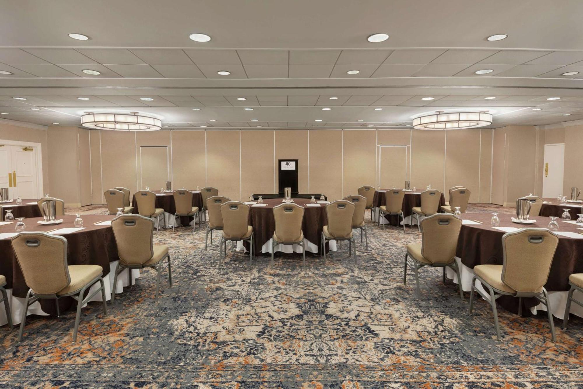 מלון טייסונס קורנר Doubletree By Hilton Mclean Tysons מראה חיצוני תמונה