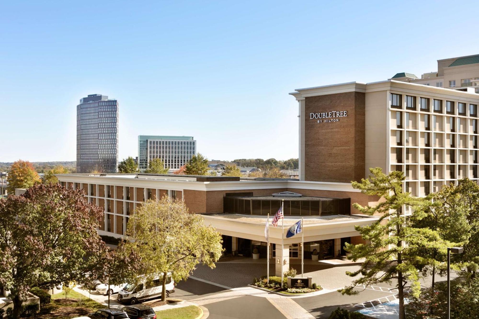 מלון טייסונס קורנר Doubletree By Hilton Mclean Tysons מראה חיצוני תמונה