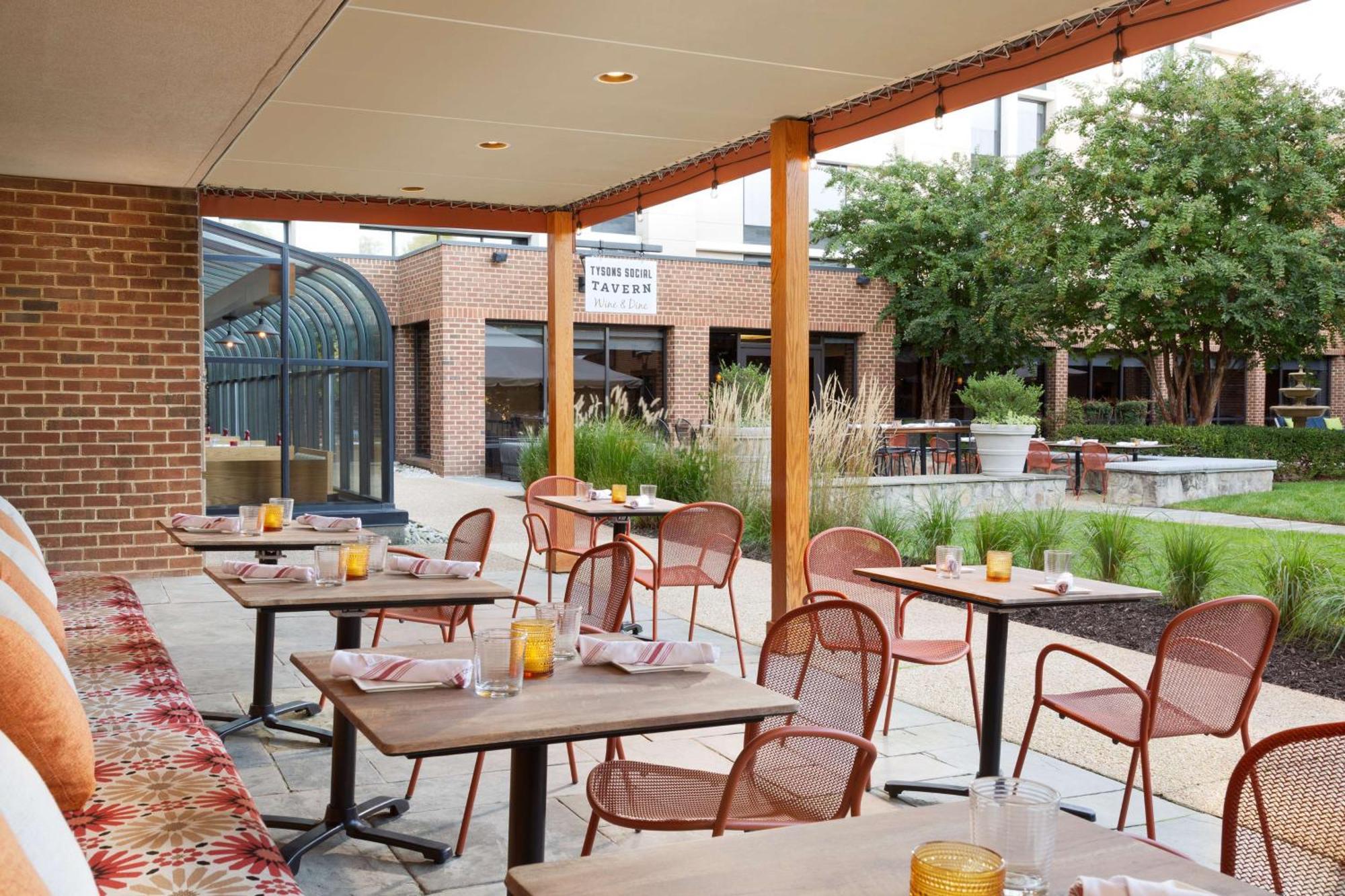 מלון טייסונס קורנר Doubletree By Hilton Mclean Tysons מראה חיצוני תמונה