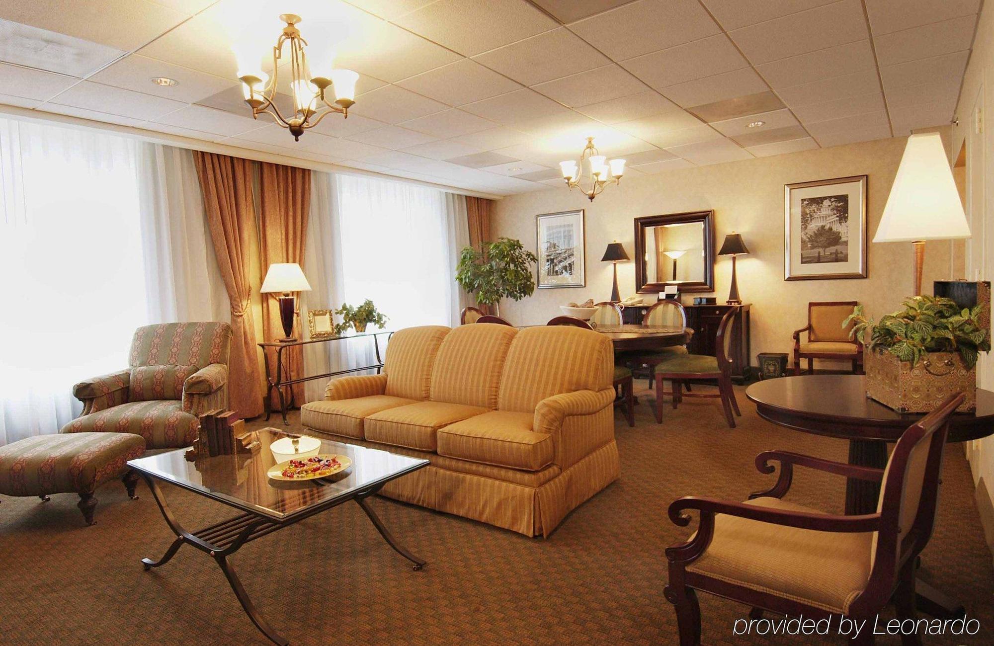 מלון טייסונס קורנר Doubletree By Hilton Mclean Tysons חדר תמונה