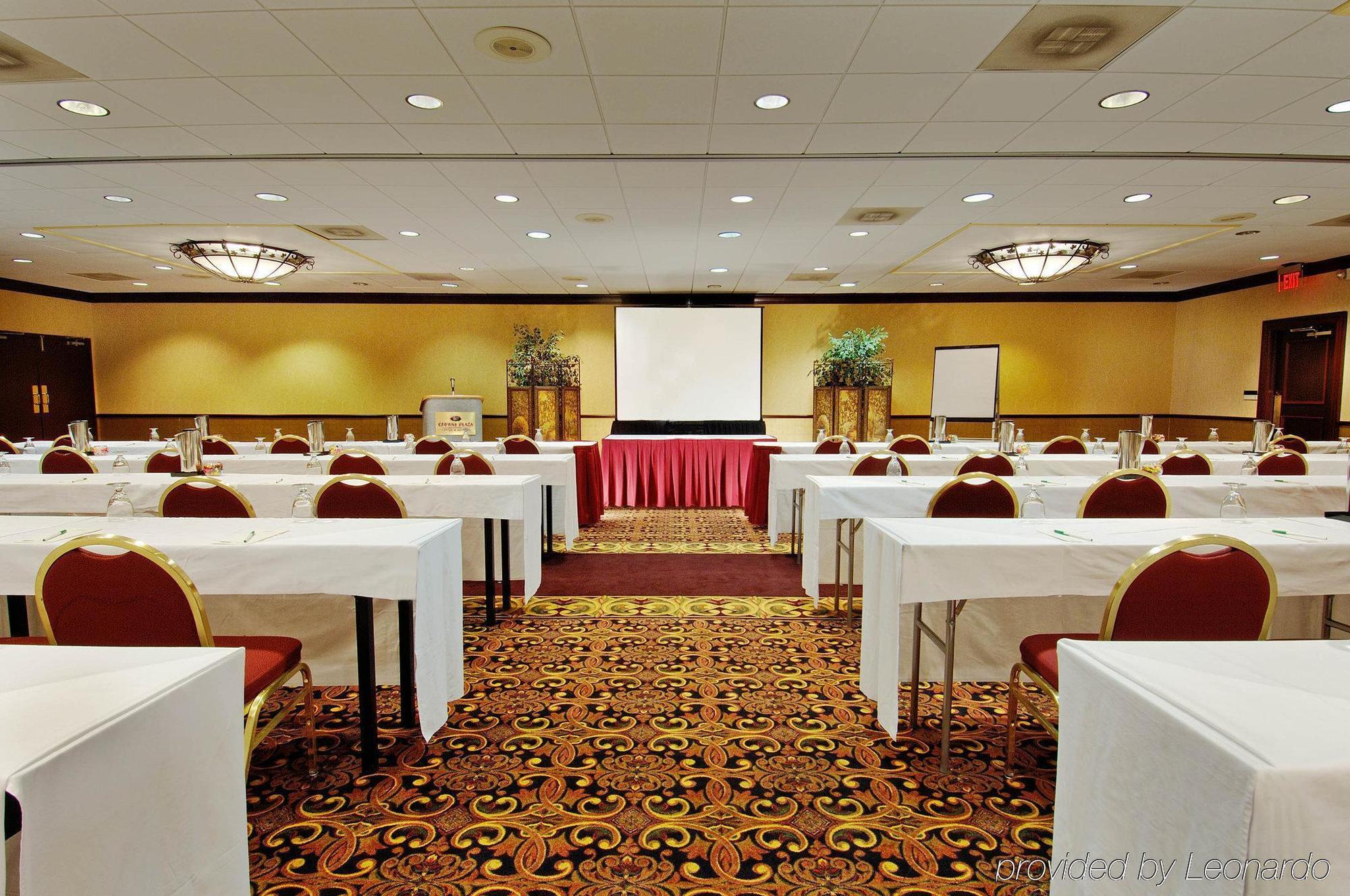 מלון טייסונס קורנר Doubletree By Hilton Mclean Tysons מתקנים תמונה