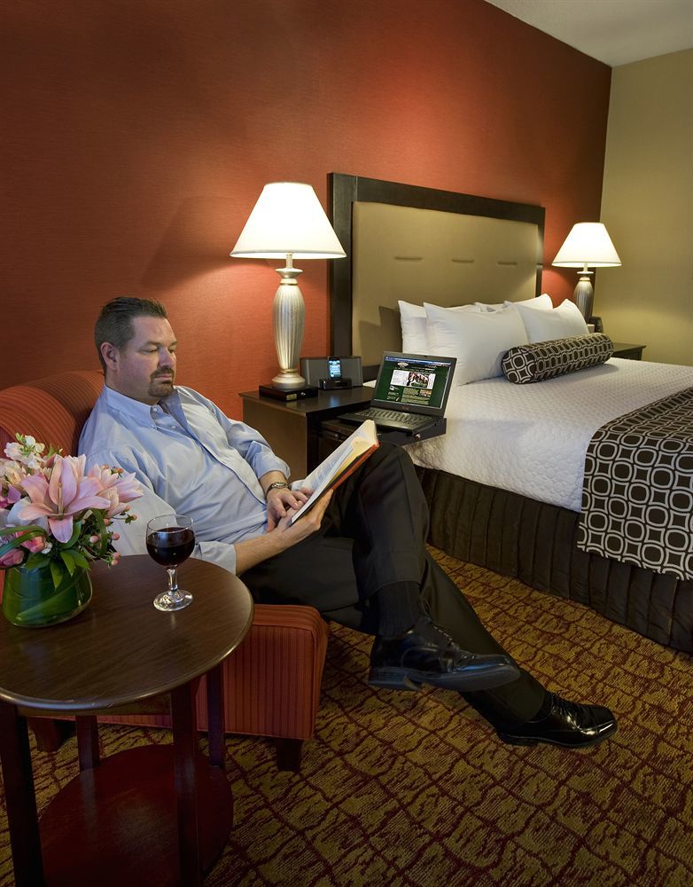 מלון טייסונס קורנר Doubletree By Hilton Mclean Tysons חדר תמונה