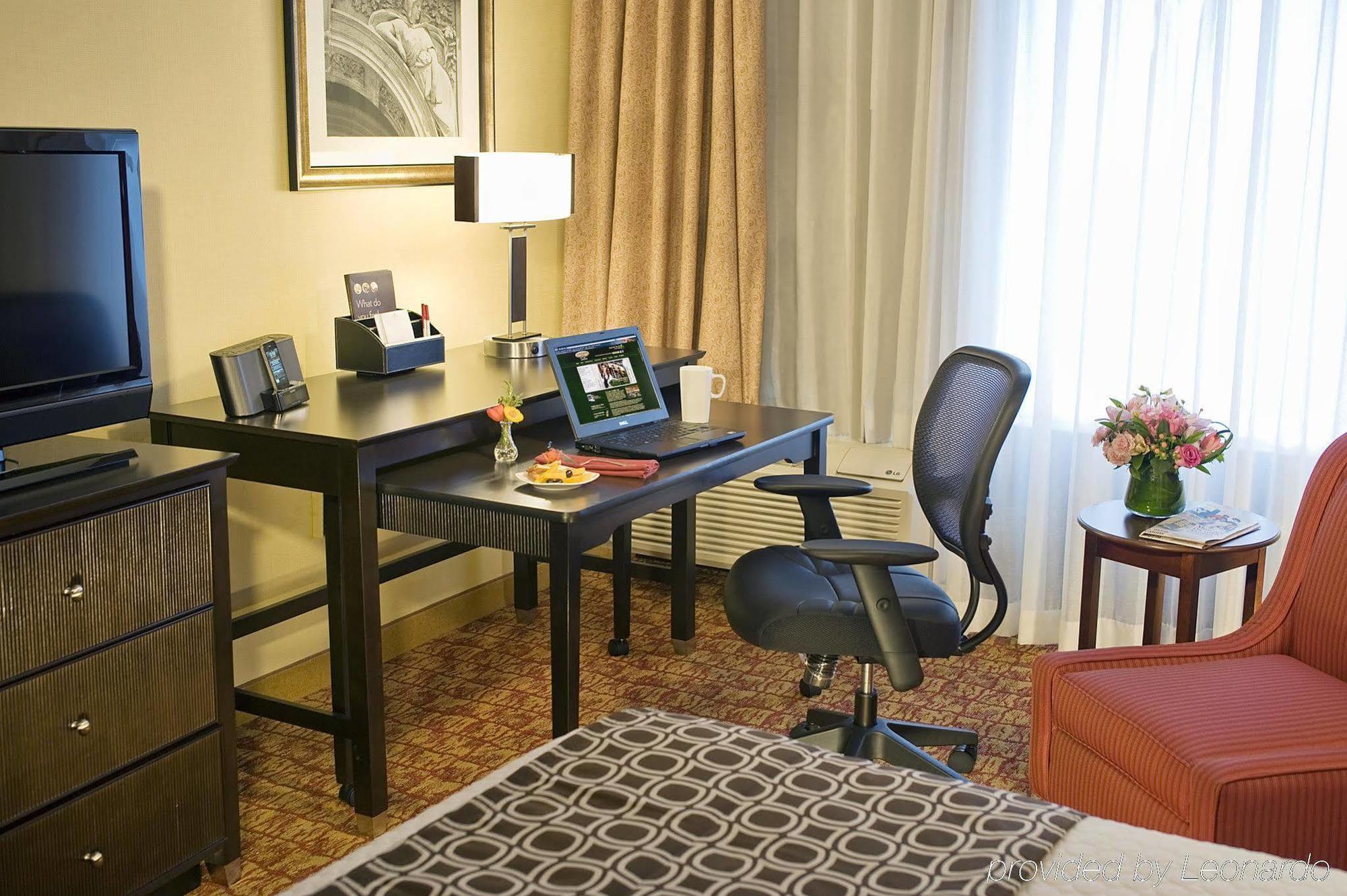 מלון טייסונס קורנר Doubletree By Hilton Mclean Tysons חדר תמונה