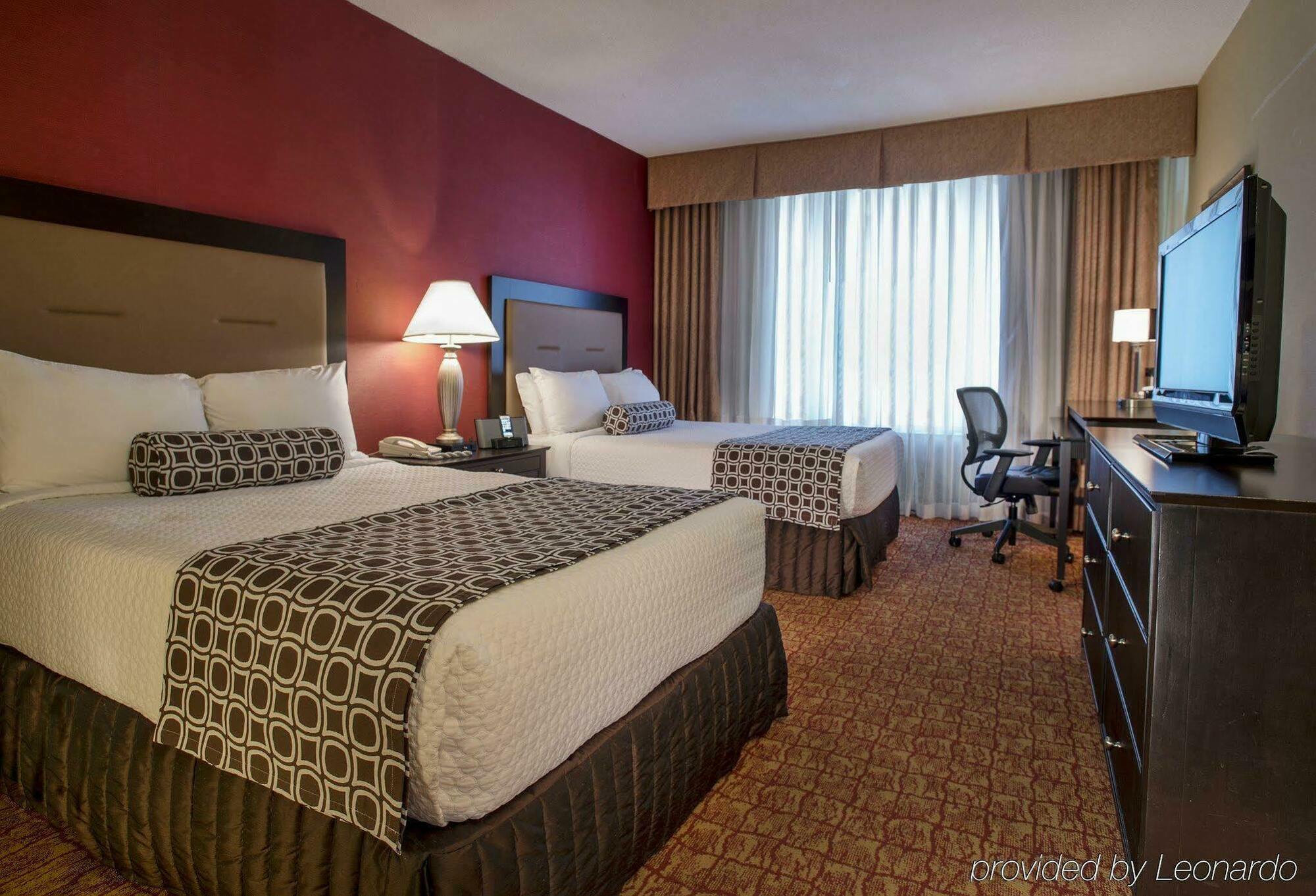מלון טייסונס קורנר Doubletree By Hilton Mclean Tysons מראה חיצוני תמונה